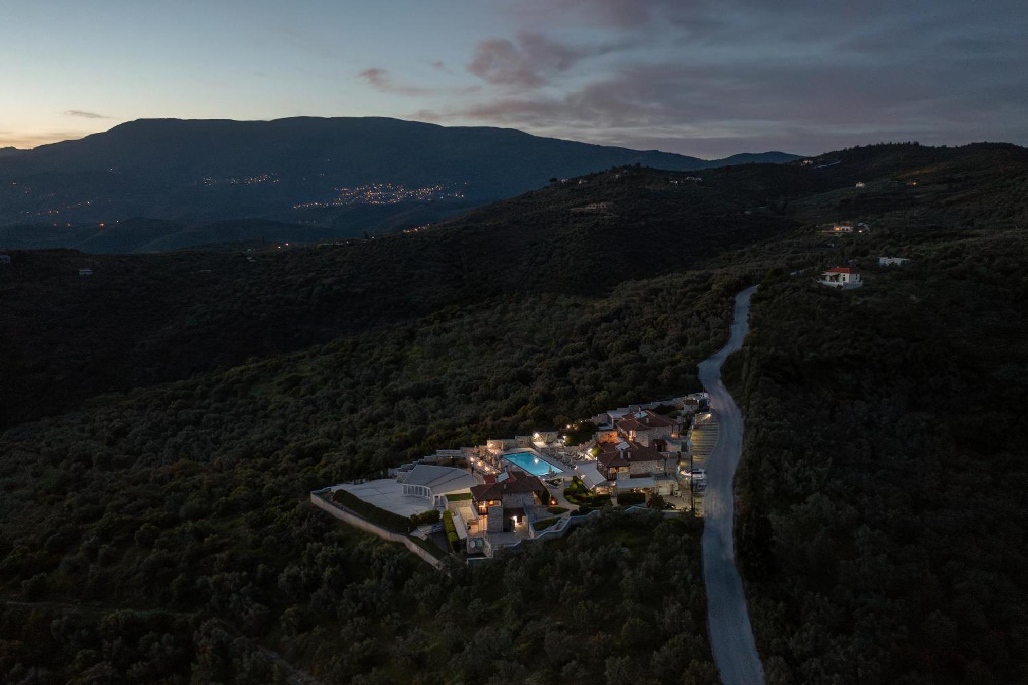 Karavia Lux Inn Áfiszosz Kültér fotó