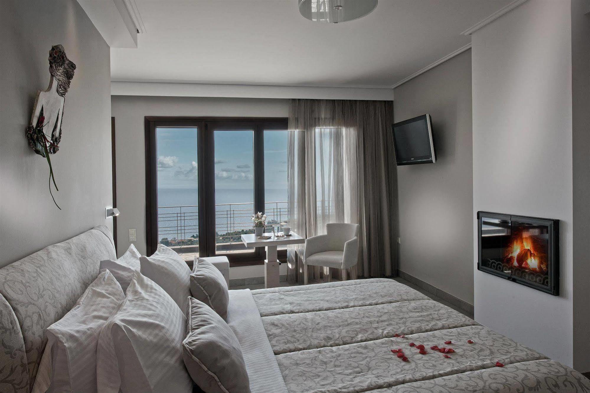 Karavia Lux Inn Áfiszosz Kültér fotó